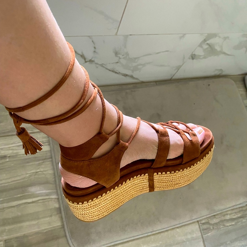 Stuart Weitzman Romanasque Lace-Up platform sandal